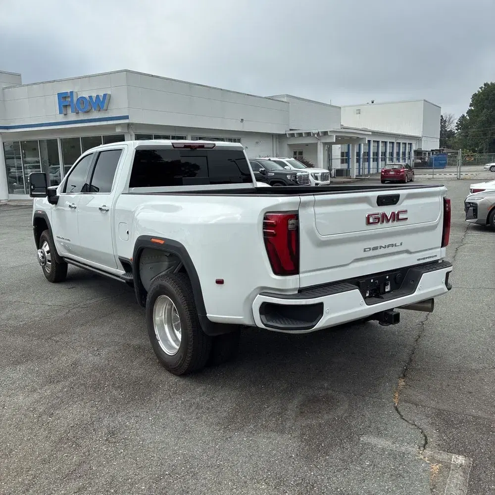 2025 GMC Sierra 3500HD Denali