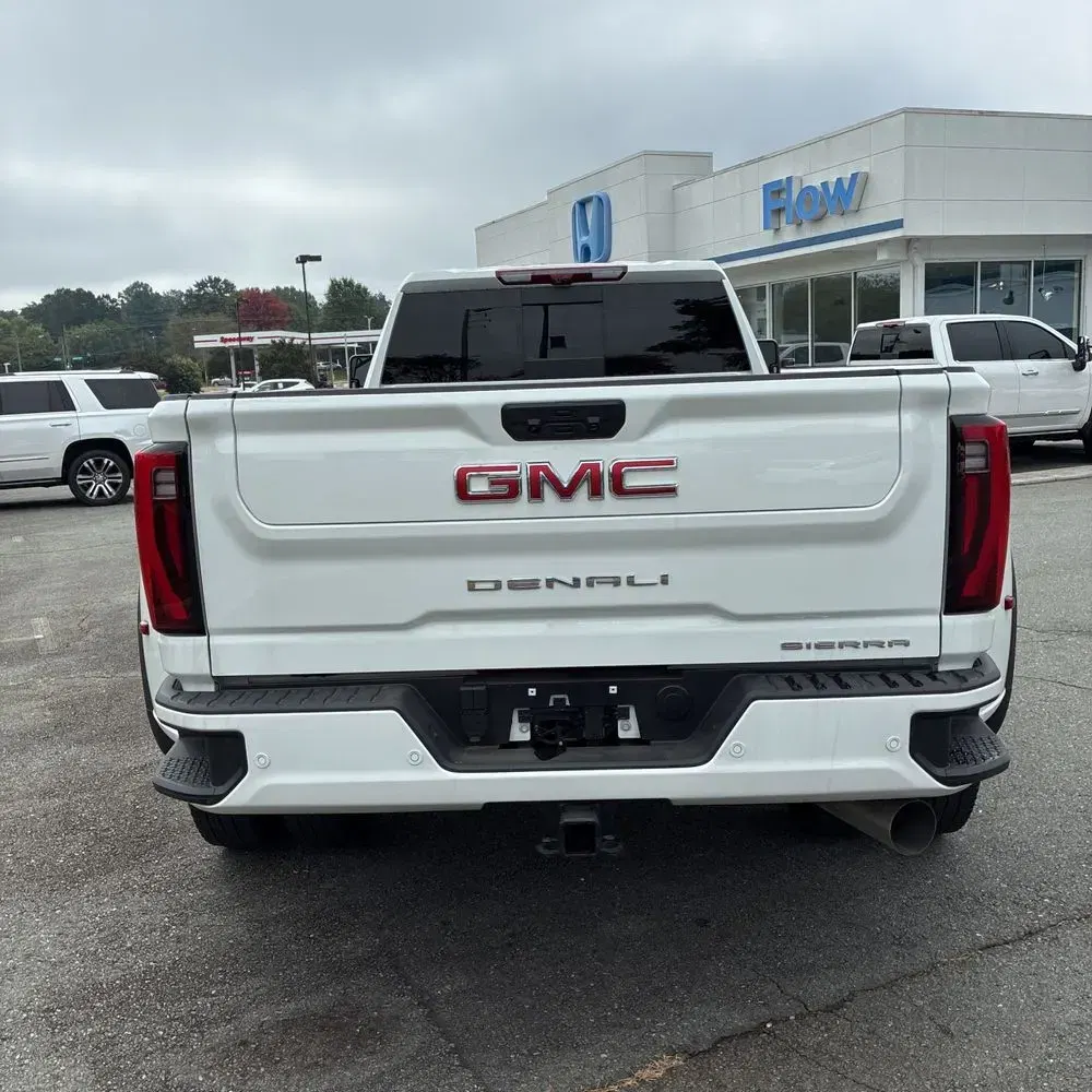 2025 GMC Sierra 3500HD Denali