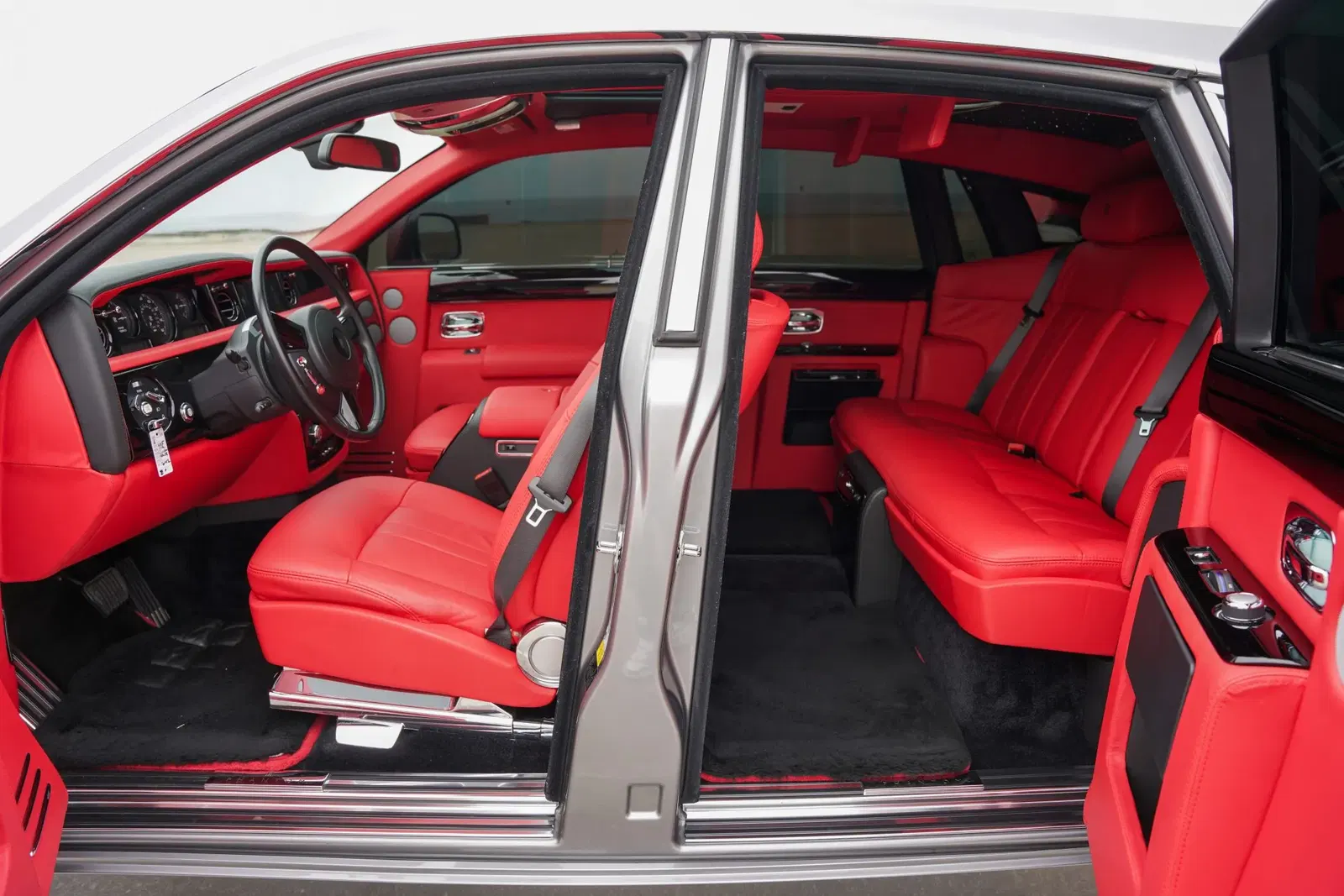 10k-Mile 2015 Rolls-Royce Phantom