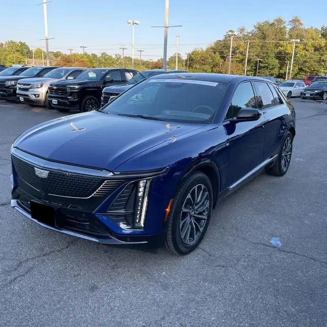 2024 Cadillac LYRIQ Sport 1