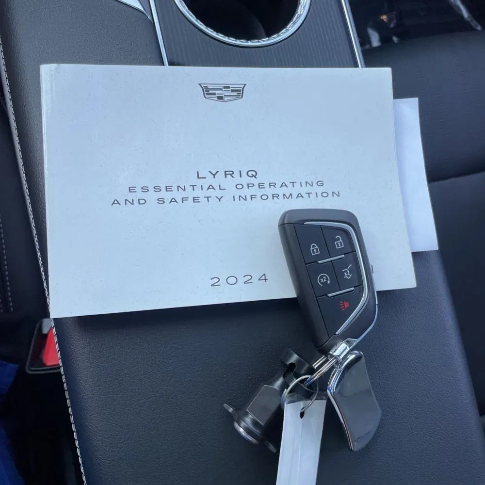 2024 Cadillac LYRIQ Sport 1