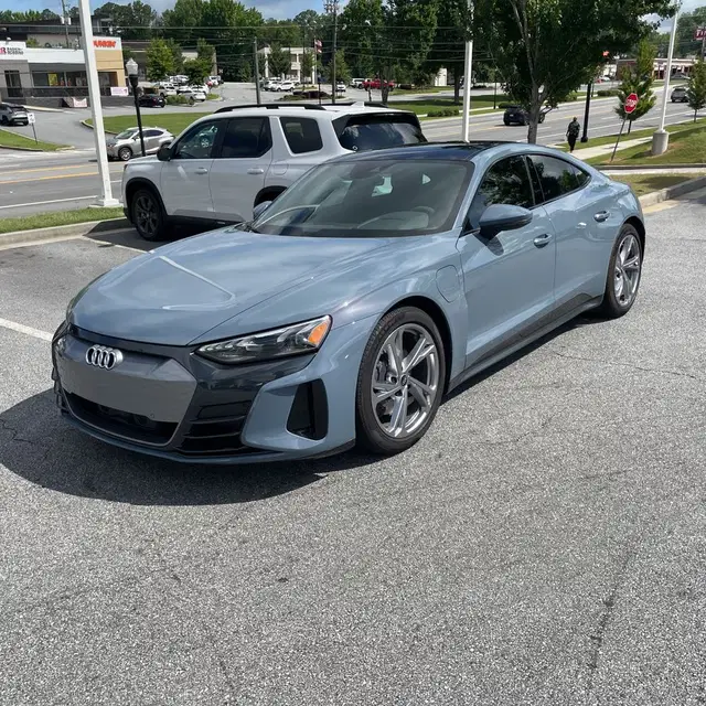 2022 Audi e-tron GT Premium Plus