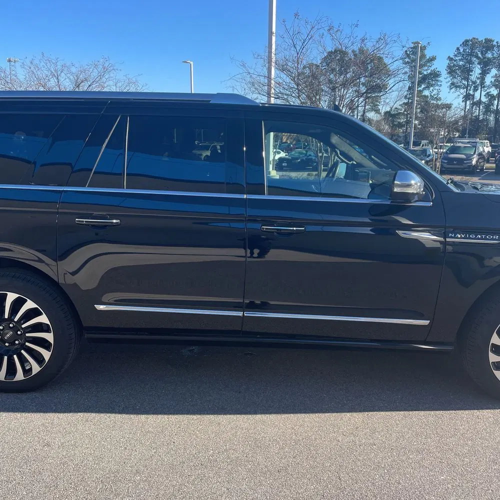 2024 Lincoln Navigator L Black Label