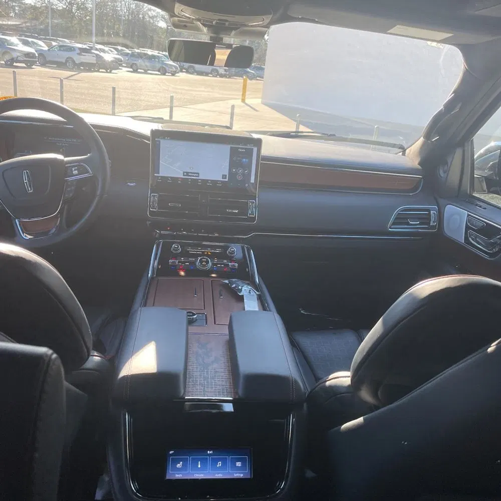 2024 Lincoln Navigator L Black Label