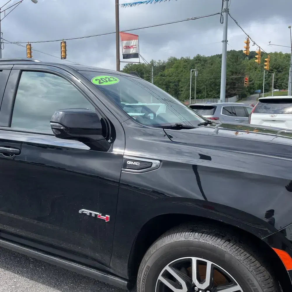 2023 GMC Yukon AT4