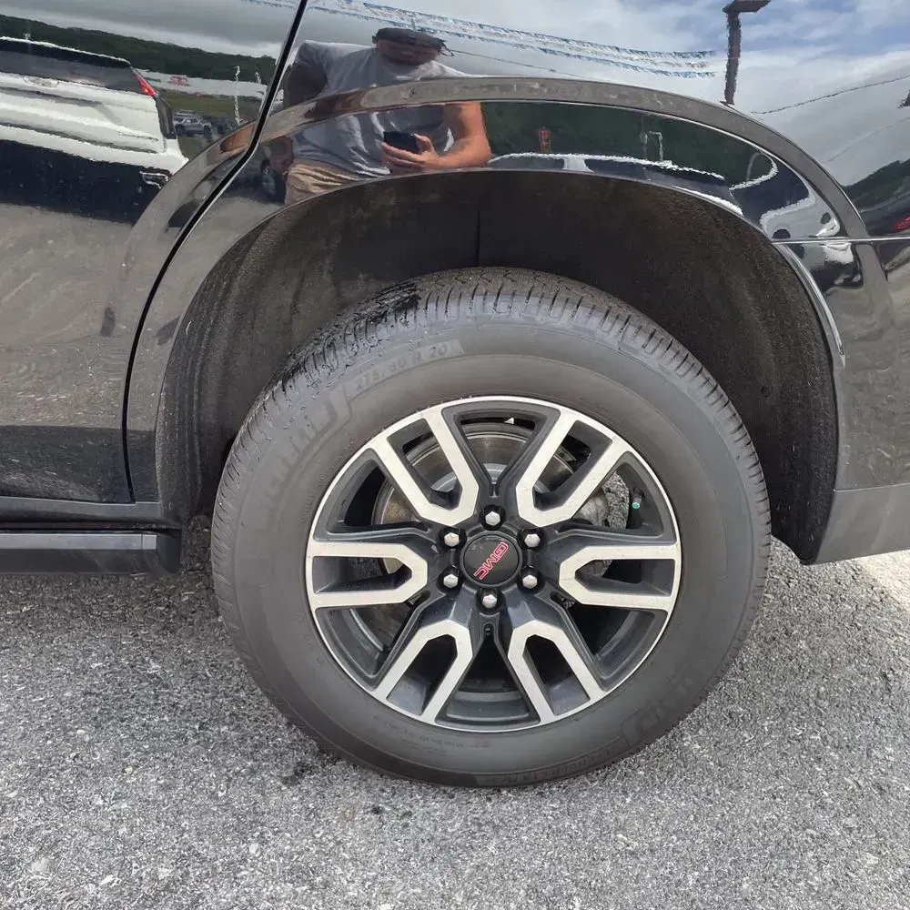 2023 GMC Yukon AT4