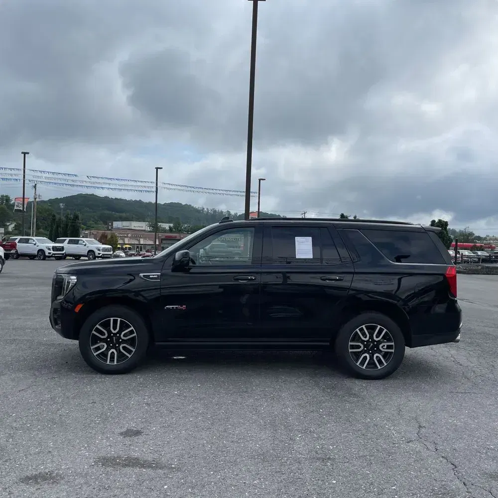 2023 GMC Yukon AT4