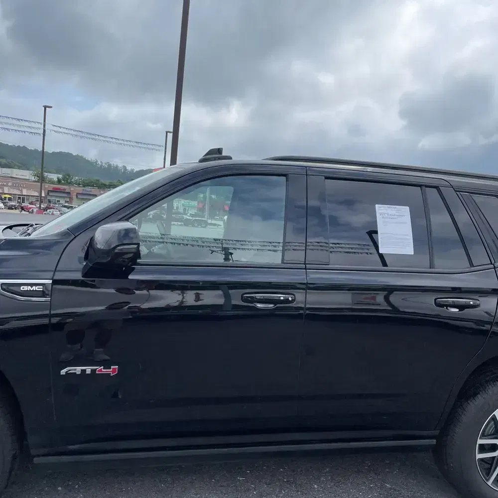 2023 GMC Yukon AT4
