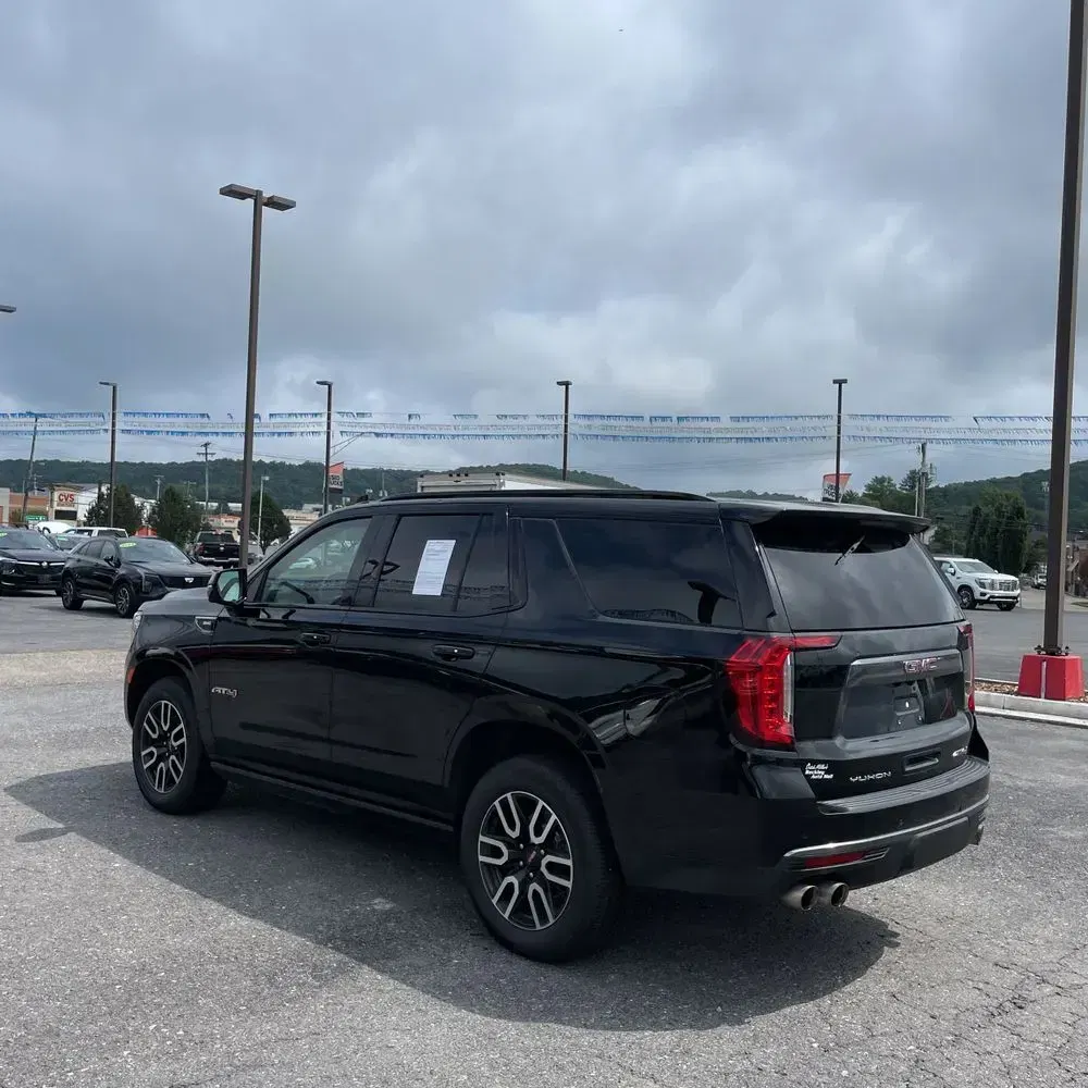 2023 GMC Yukon AT4