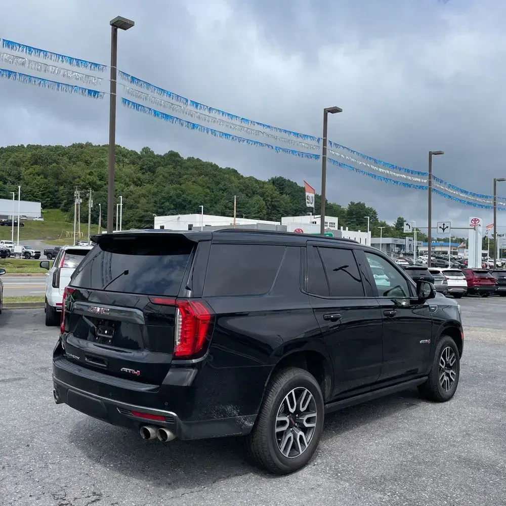 2023 GMC Yukon AT4