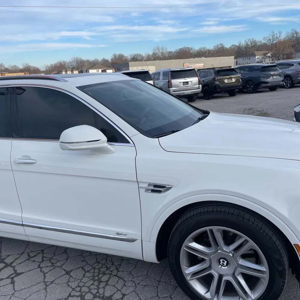 2020 Bentley Bentayga Hybrid