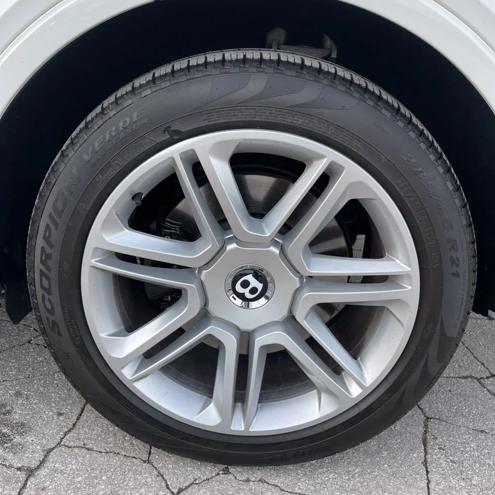 2020 Bentley Bentayga Hybrid