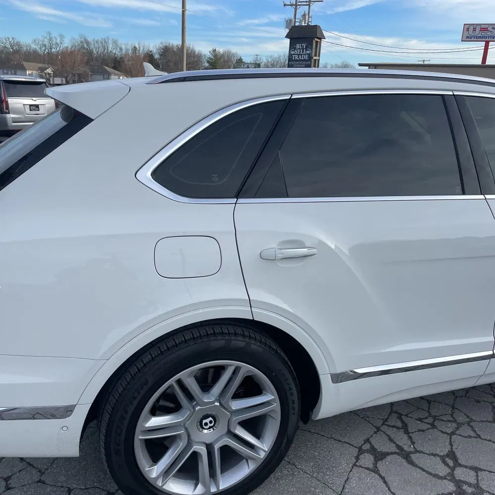 2020 Bentley Bentayga Hybrid
