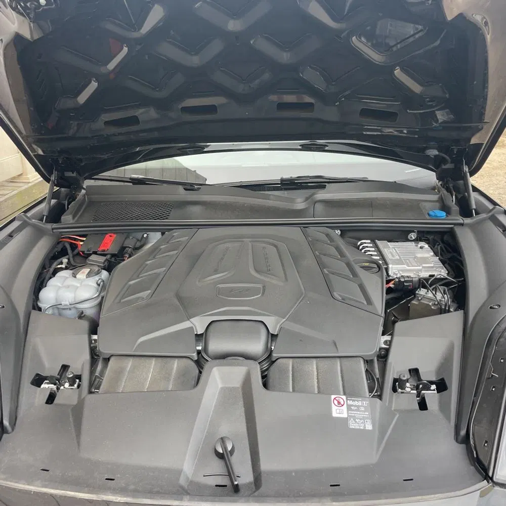 2025 Porsche Cayenne Turbo GT
