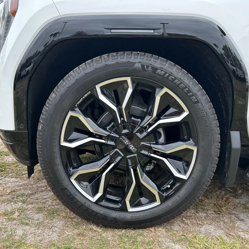 2025 GMC Sierra EV Denali