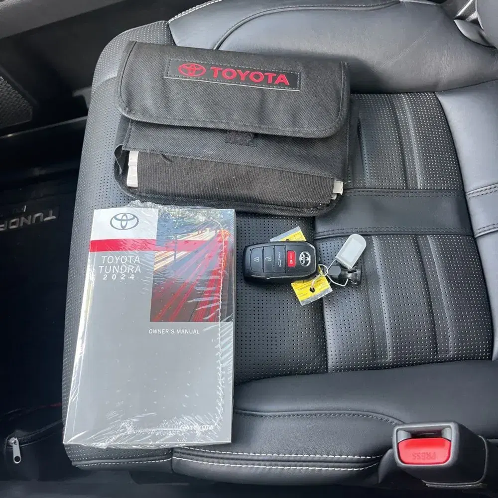 2024 Toyota Tundra Capstone HV