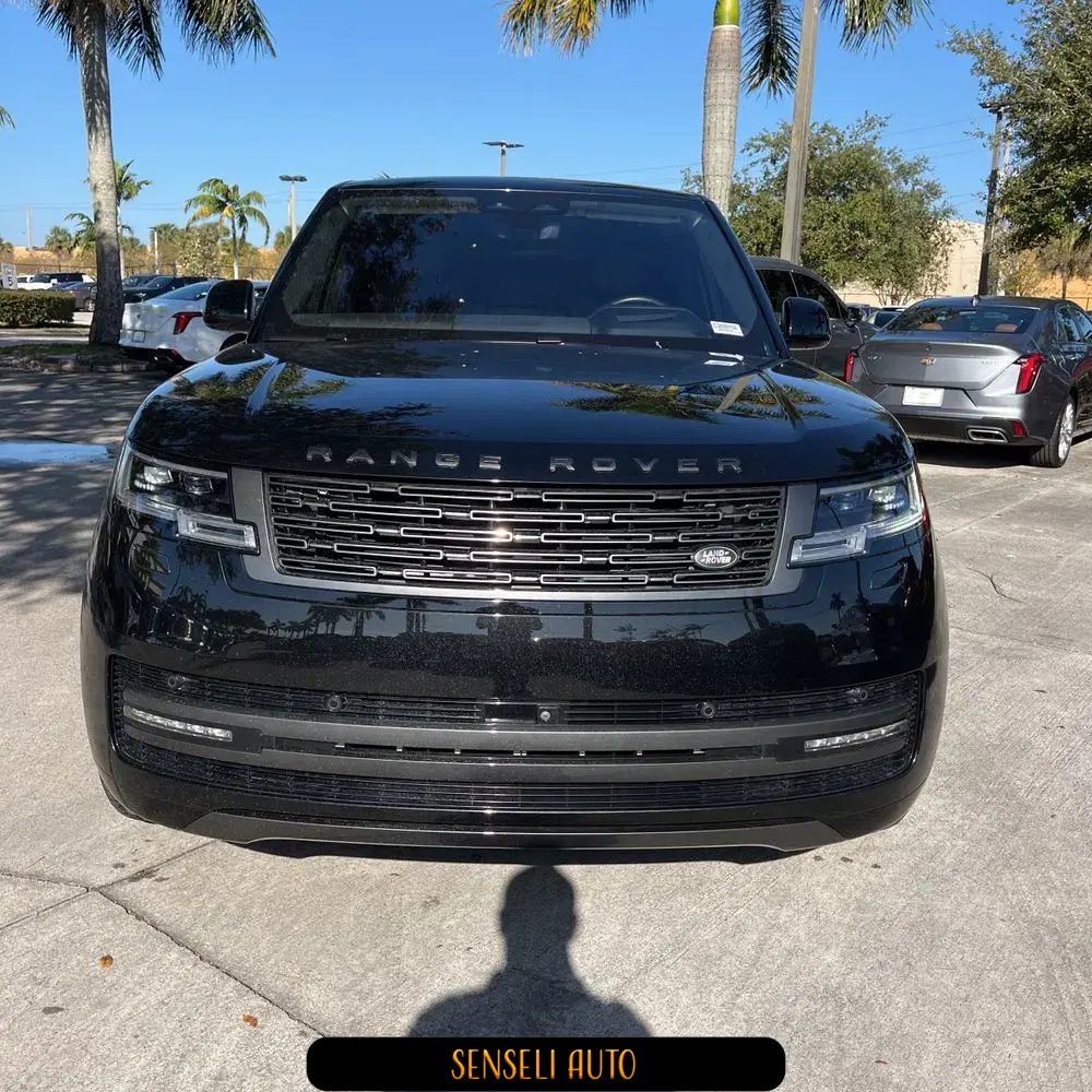 2023 Land Rover Range Rover P400 SE LWB