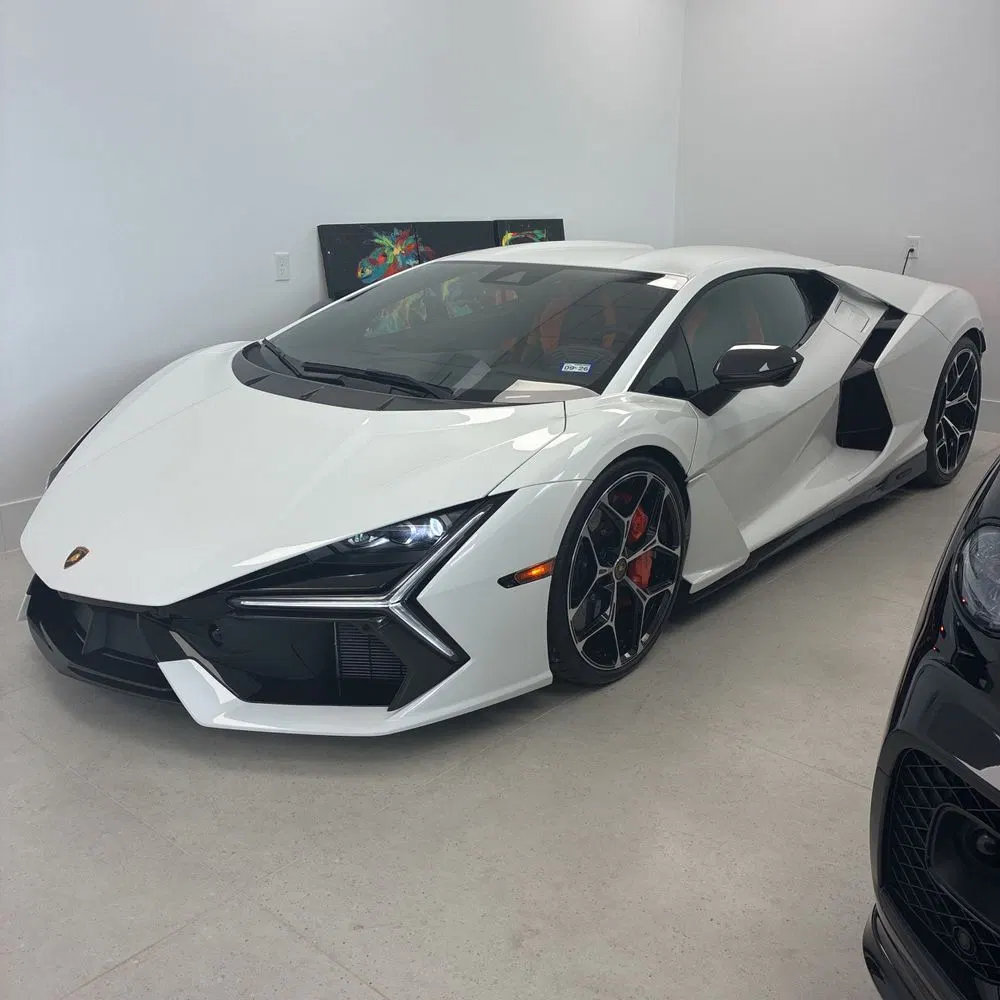 2024 Lamborghini Revuelto Base