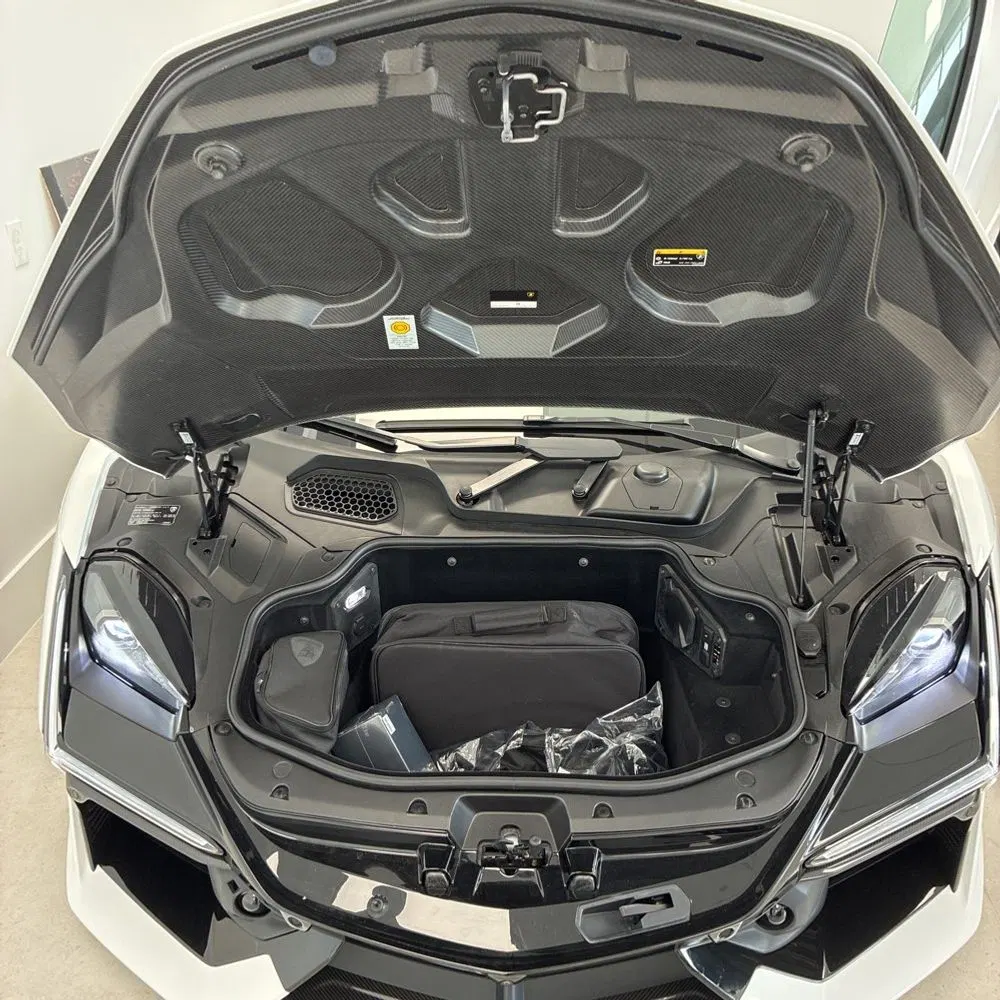 2024 Lamborghini Revuelto Base