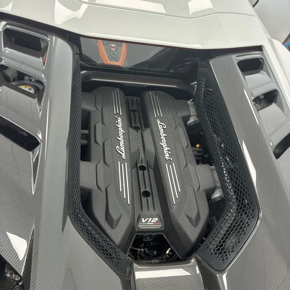 2024 Lamborghini Revuelto Base