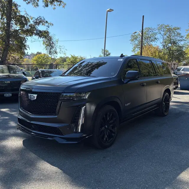 2023 Cadillac Escalade-V ESV Base