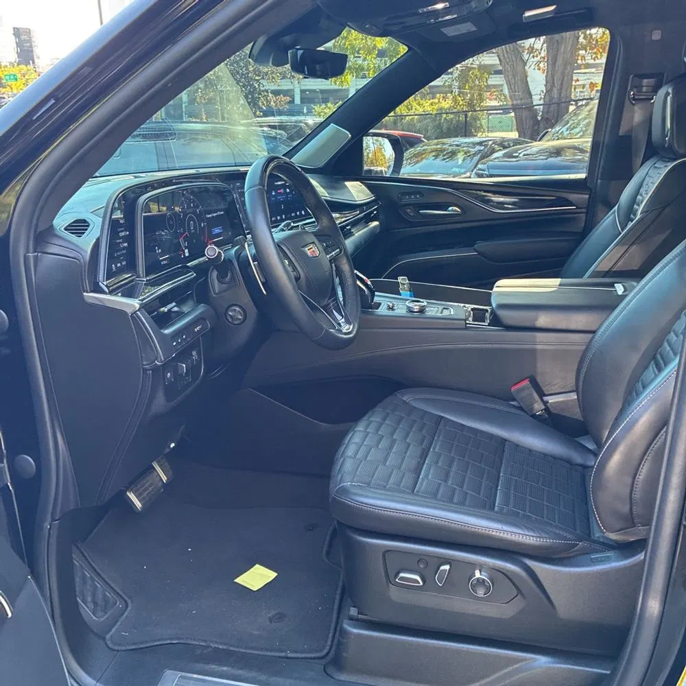 2023 Cadillac Escalade-V ESV Base