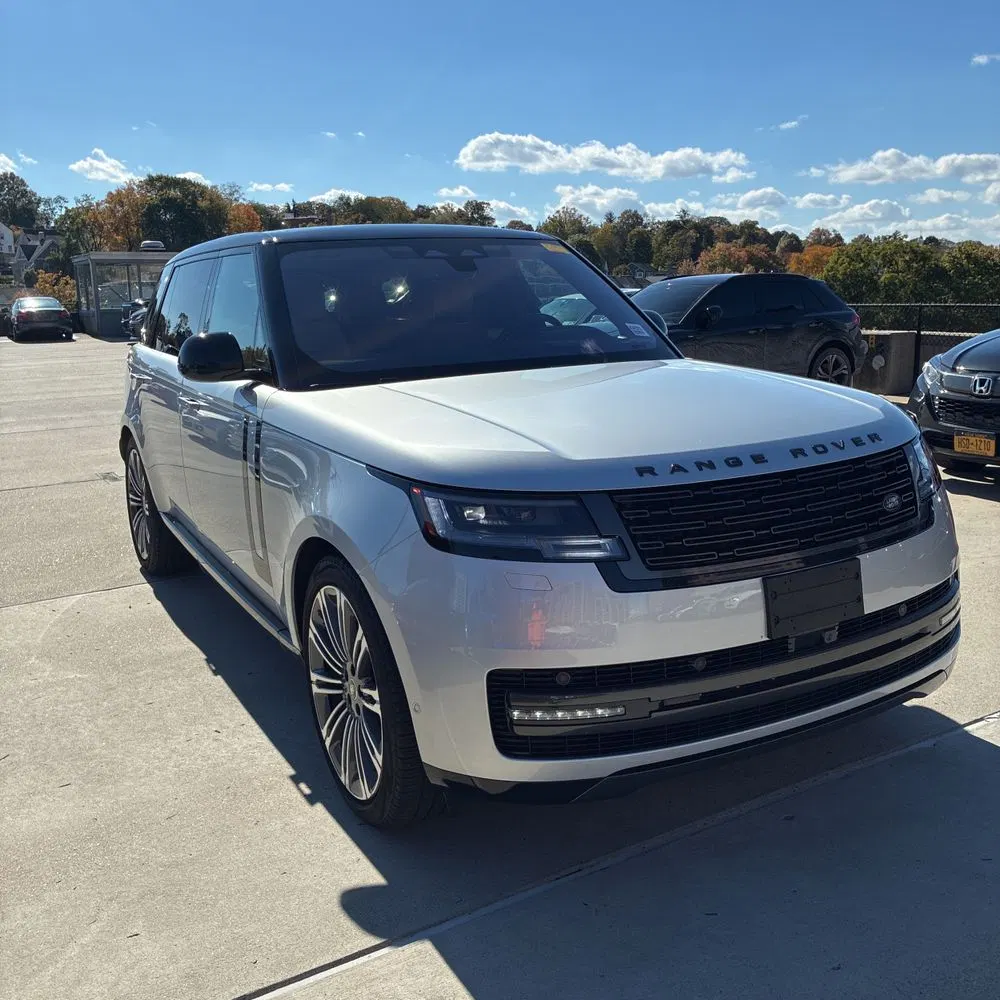 2023 Land Rover Range Rover P530 SE LWB