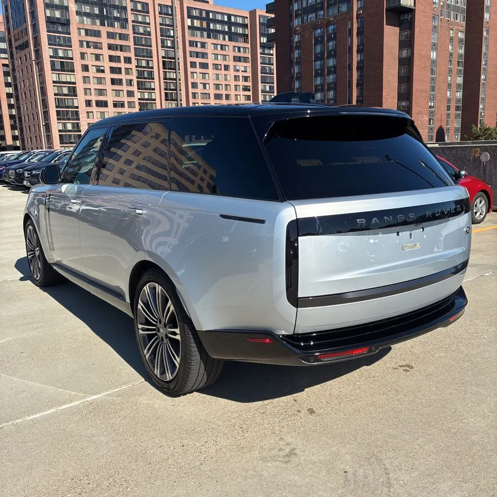 2023 Land Rover Range Rover P530 SE LWB