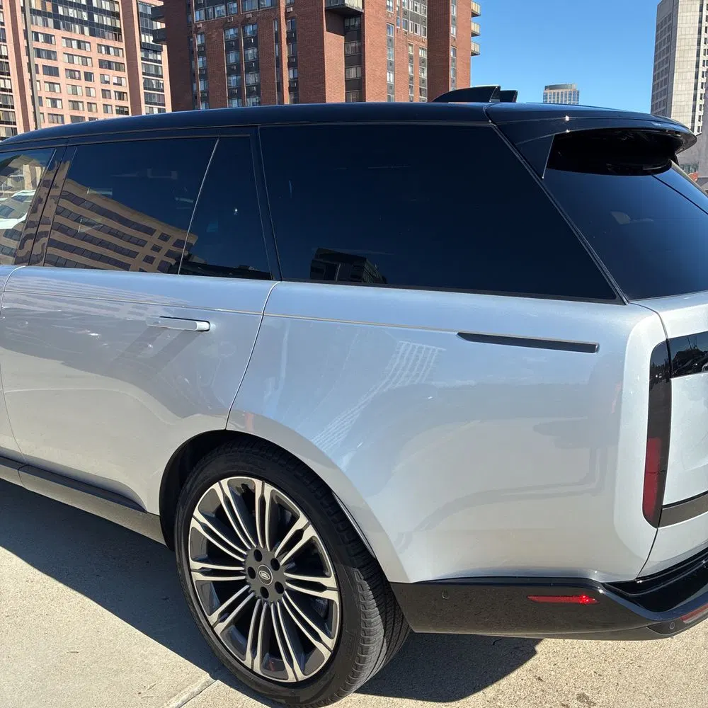 2023 Land Rover Range Rover P530 SE LWB