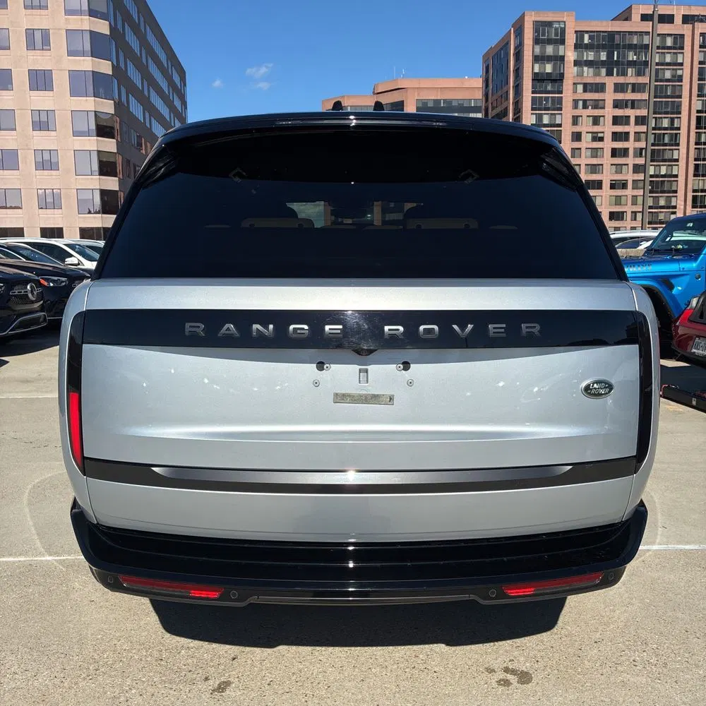 2023 Land Rover Range Rover P530 SE LWB
