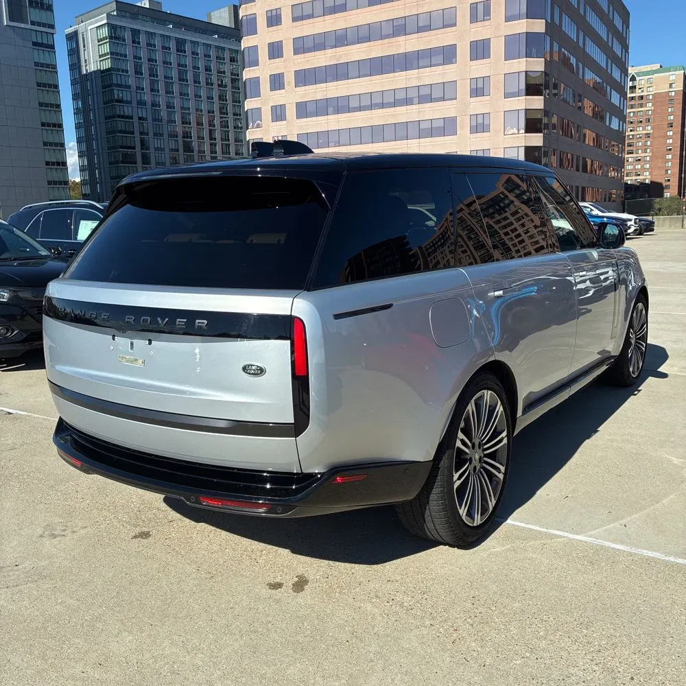 2023 Land Rover Range Rover P530 SE LWB