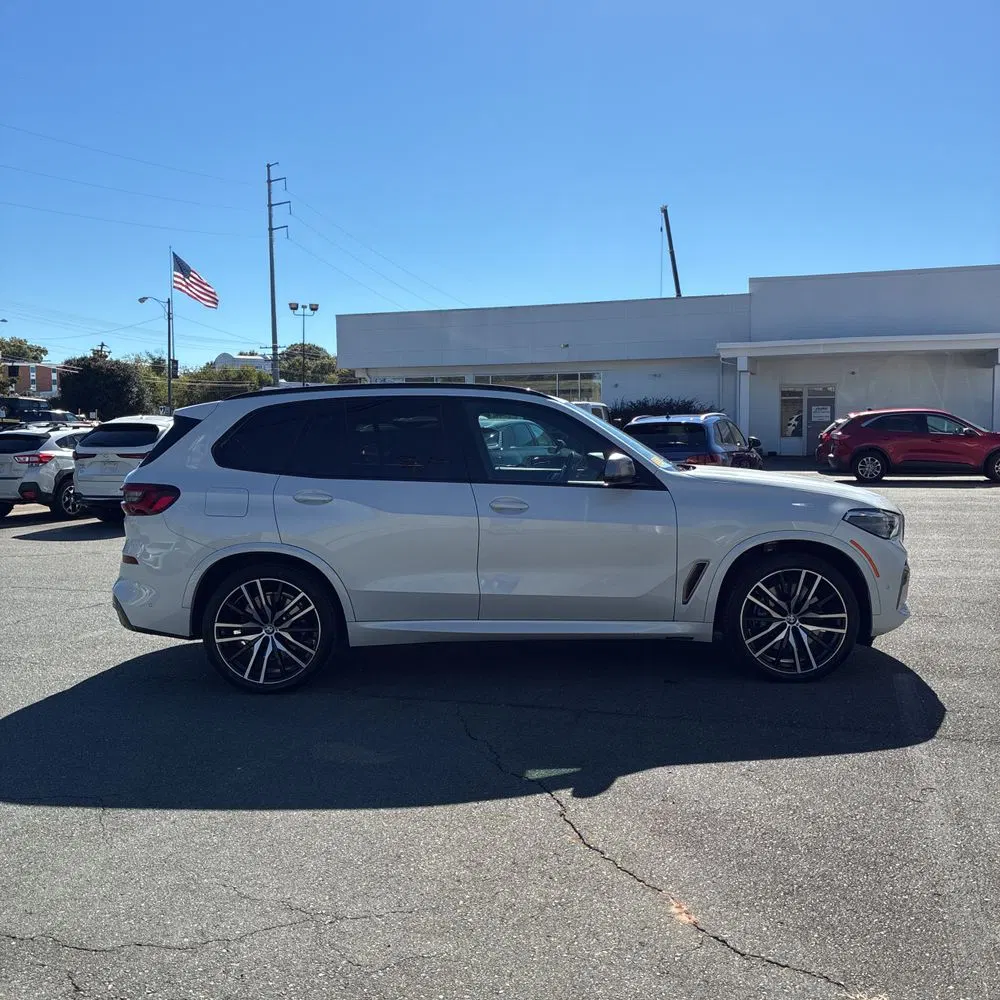 2023 BMW X5 M50i