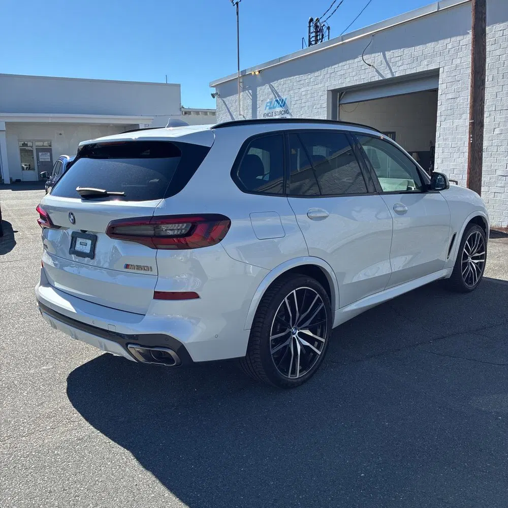 2023 BMW X5 M50i