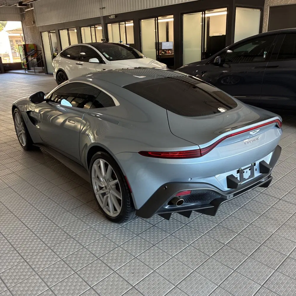 2020 Aston Martin Vantage Base