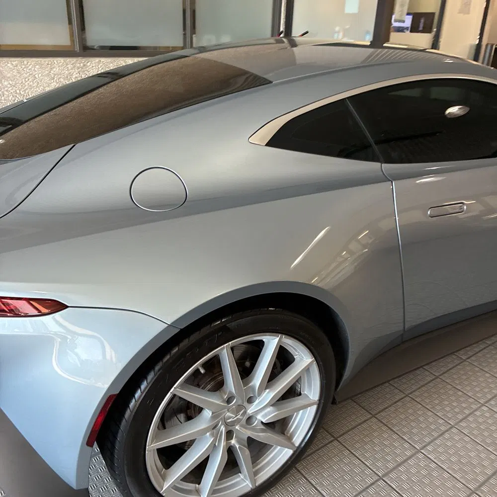 2020 Aston Martin Vantage Base