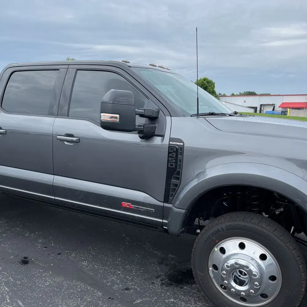 2025 Ford F-450 Super Duty Platinum