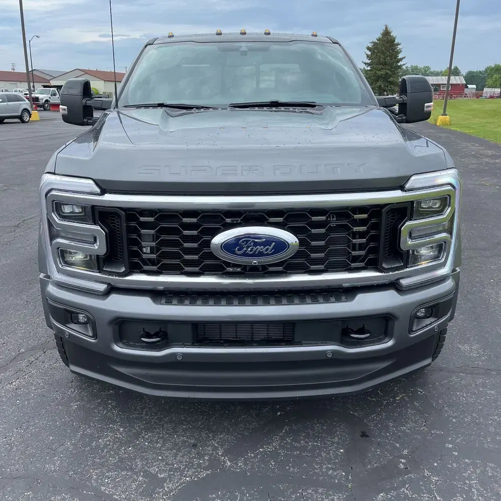 2025 Ford F-450 Super Duty Platinum