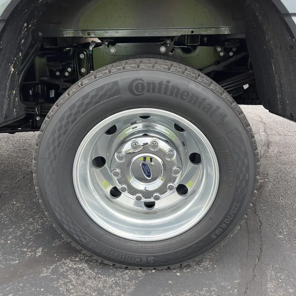2025 Ford F-450 Super Duty Platinum