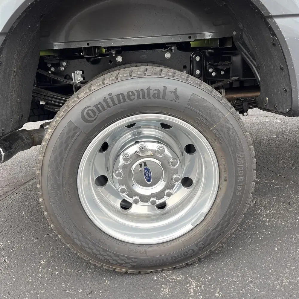 2025 Ford F-450 Super Duty Platinum