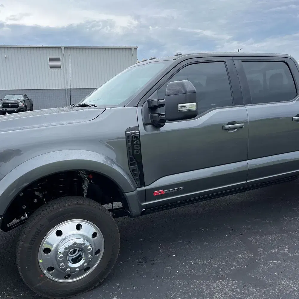 2025 Ford F-450 Super Duty Platinum