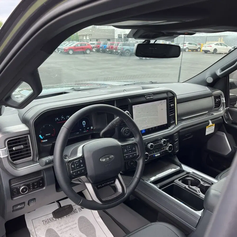 2025 Ford F-450 Super Duty Platinum