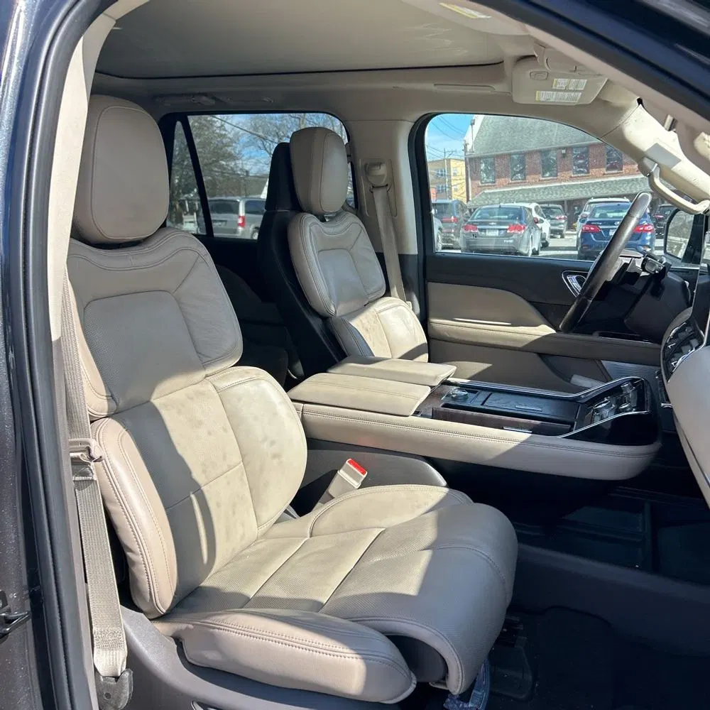 2022 Lincoln Navigator L Reserve