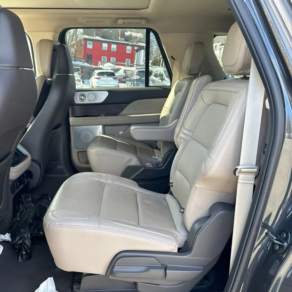 2022 Lincoln Navigator L Reserve