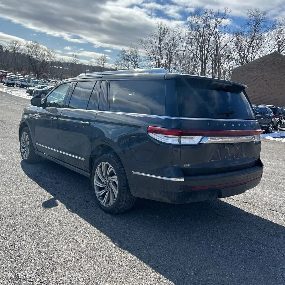 2022 Lincoln Navigator L Reserve