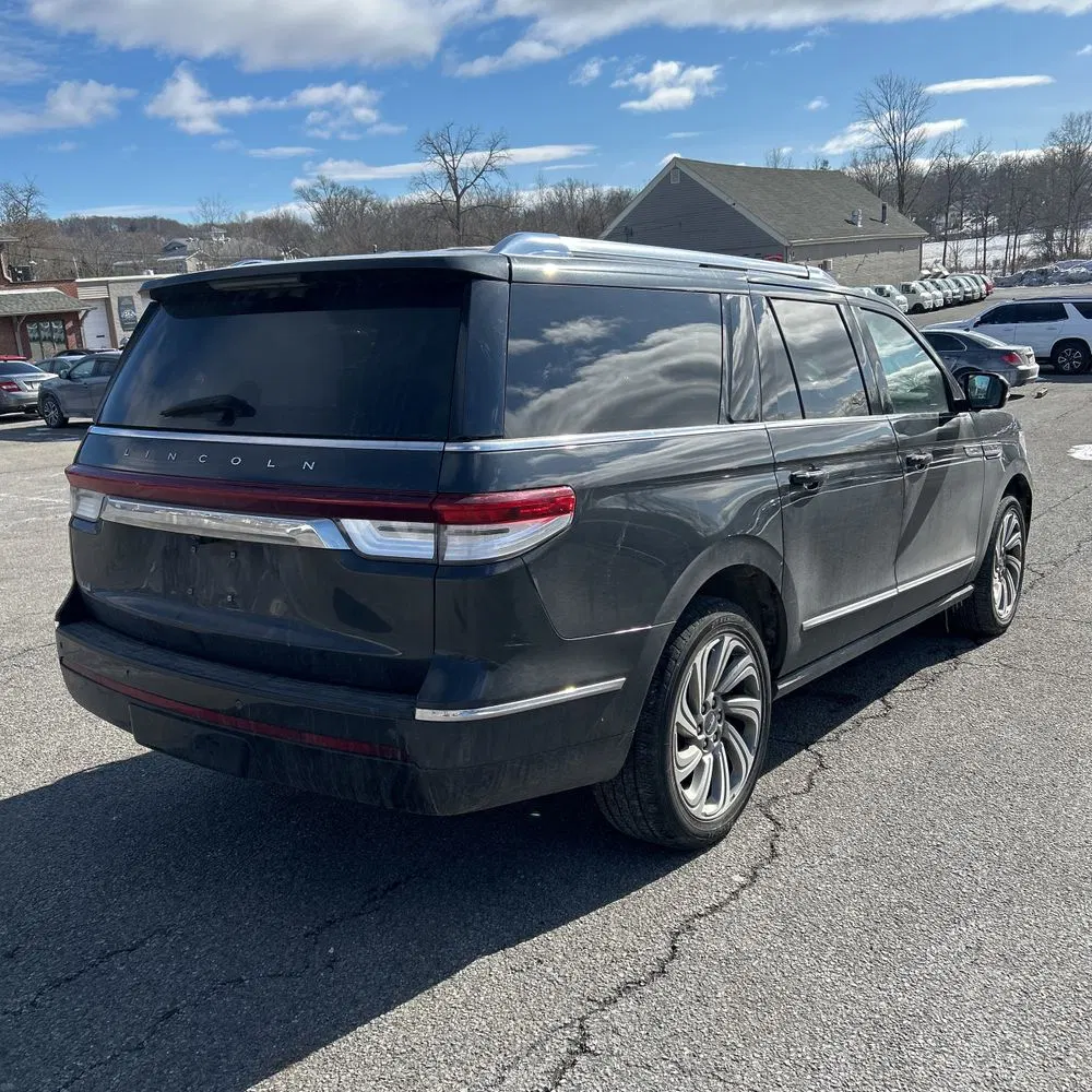 2022 Lincoln Navigator L Reserve