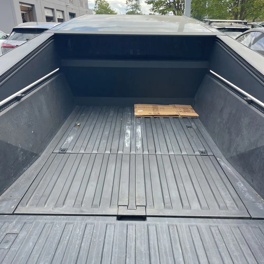 2024 Tesla Cybertruck Base