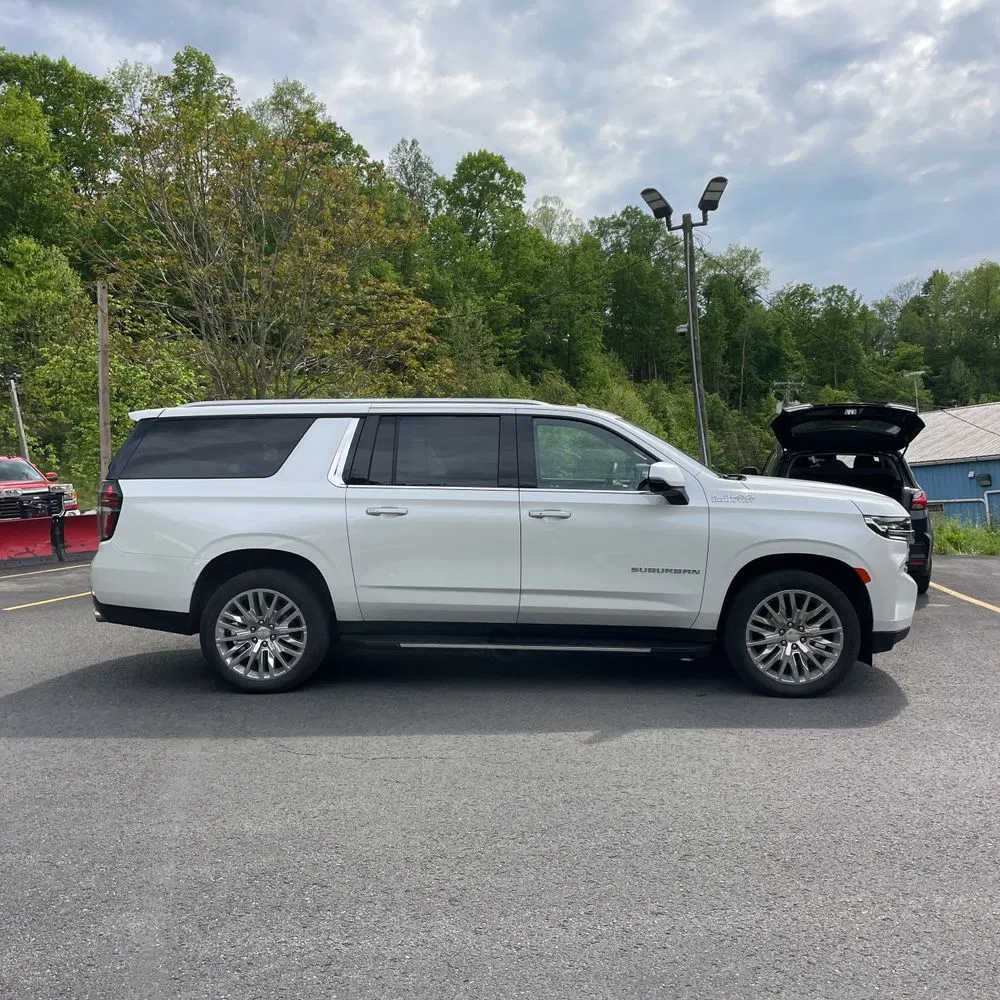 2023 Chevrolet Suburban High Country