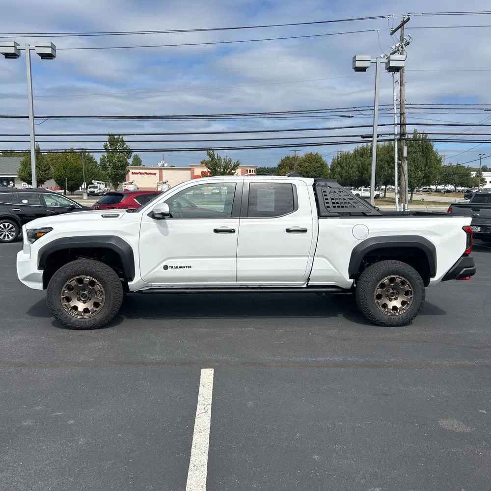2025 Toyota Tacoma Trailhunter HV