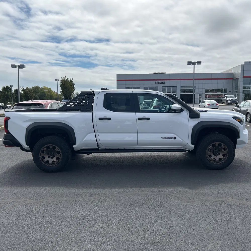 2025 Toyota Tacoma Trailhunter HV