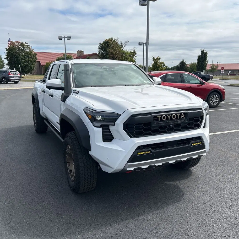 2025 Toyota Tacoma Trailhunter HV
